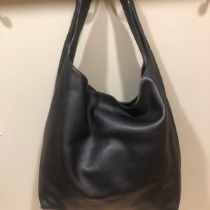Leather shoulder bag